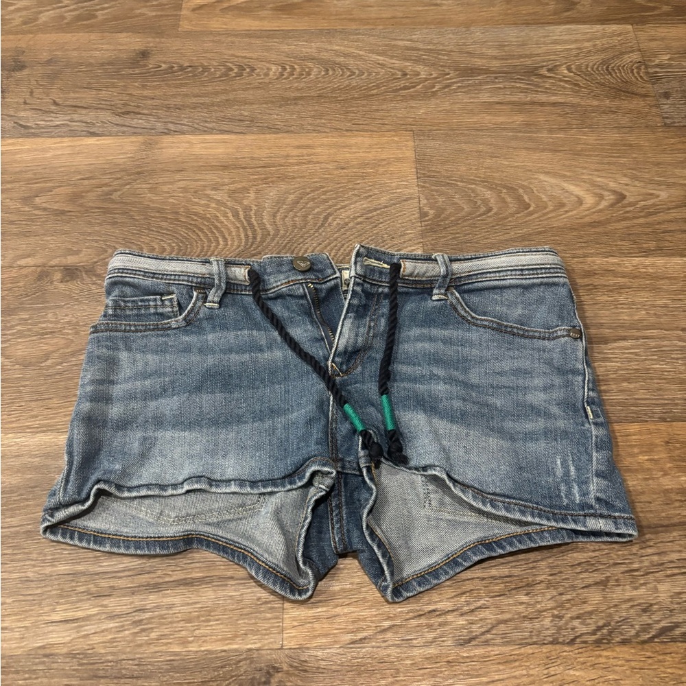 Vintage Roxy Denim Cut-Off Shorts – Size 9/29 – Blue Drawstring Waist